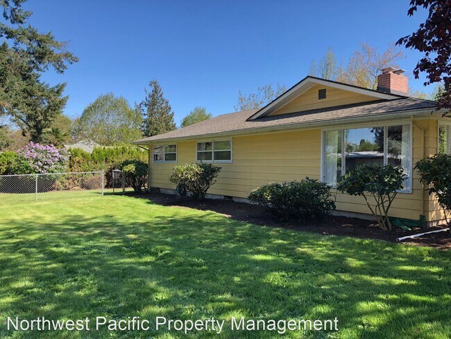 Foto del edificio - 3 br, 2 bath House - 211 Cherry Lane