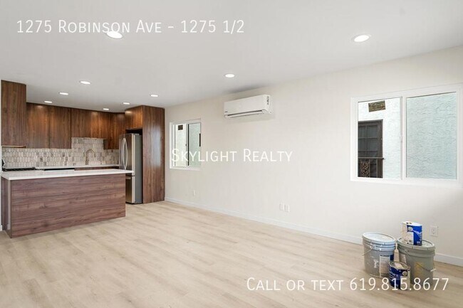 Foto del edificio - 1275 Robinson Ave