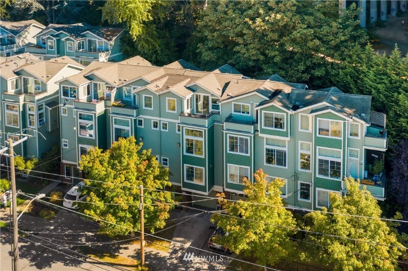Foto principal - 1802 Franklin Ave E