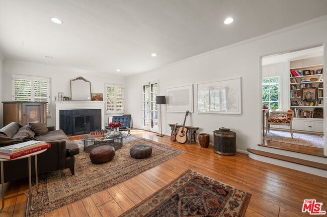 Foto del edificio - 5630 Spreading Oak Dr