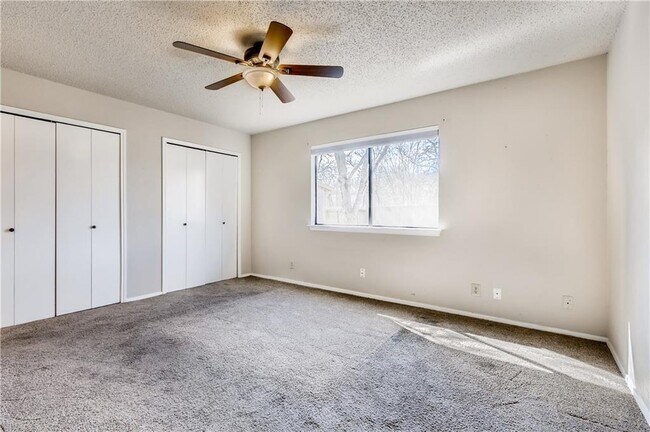 Foto del edificio - 505 Live Oak Dr