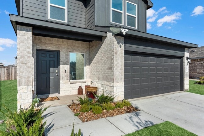 Building Photo - 23815 Desert Brush Ct