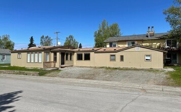 Building Photo - 1441 E 12th Ave