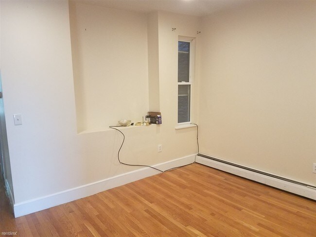 Foto del edificio - 3 br, 1 bath  - 877 Harrison Ave # 83