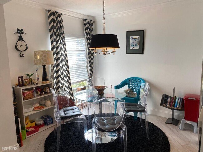 Foto del edificio - 2 br, 2 bath House - 5919 Areca Palm Ct Apt C