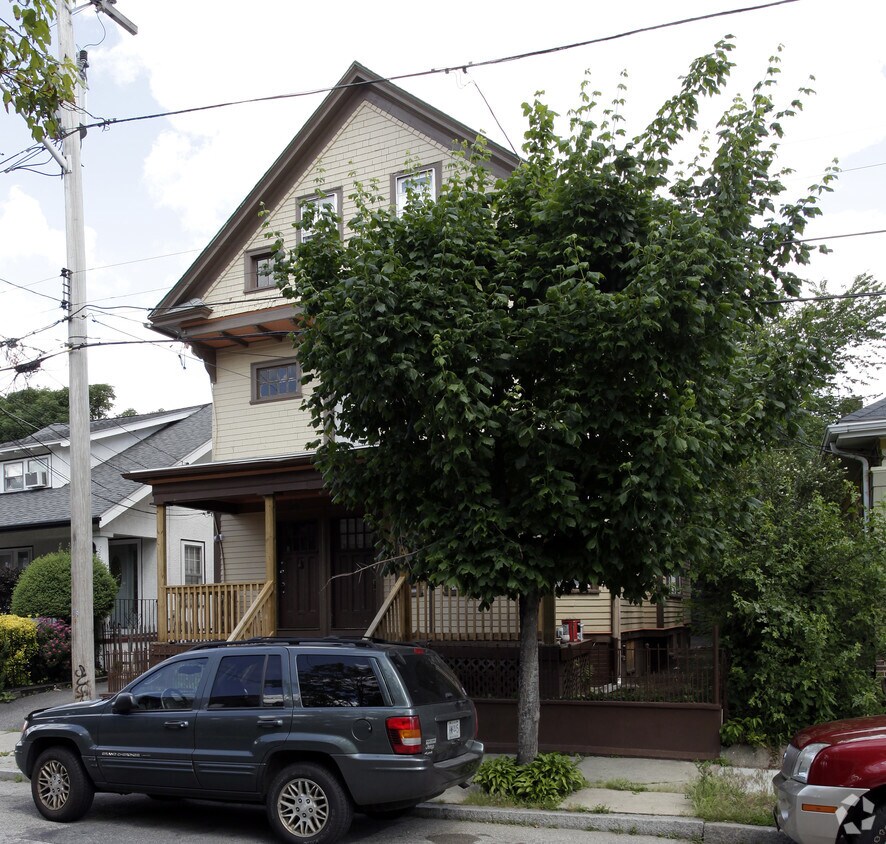 157 Peace St, Providence, RI 02907 Apartments in Providence, RI