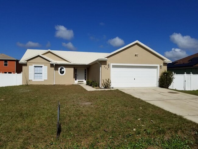 Building Photo - 462 Magpie Ct