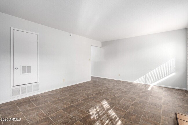 Foto del edificio - 3031 S Rural Rd