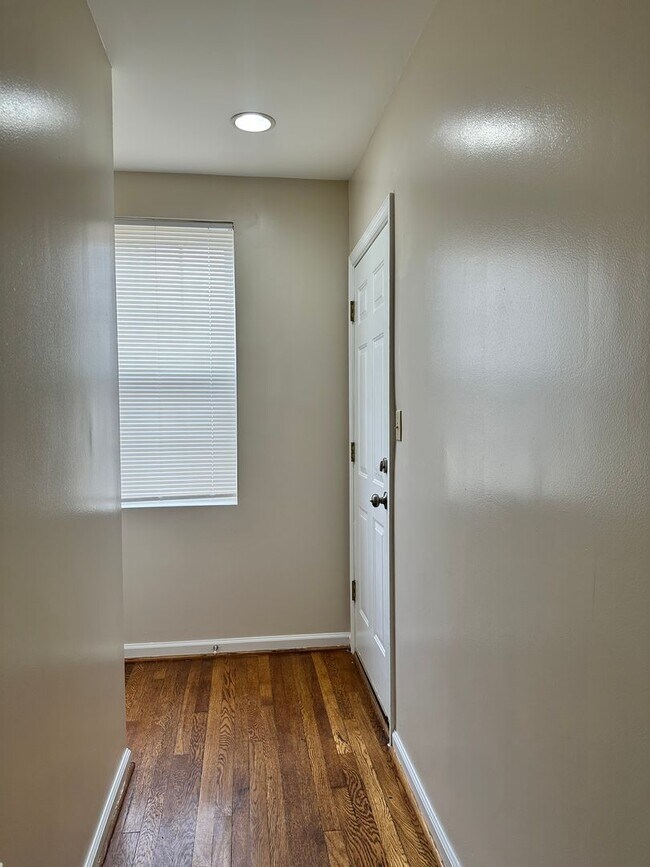 Foto del edificio - 1913 Rosedale St NE