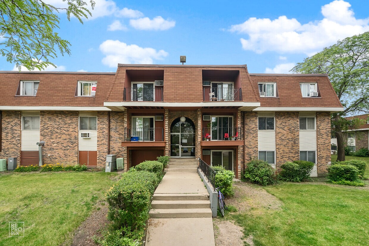 Primary Photo - 1170 Valley Ln