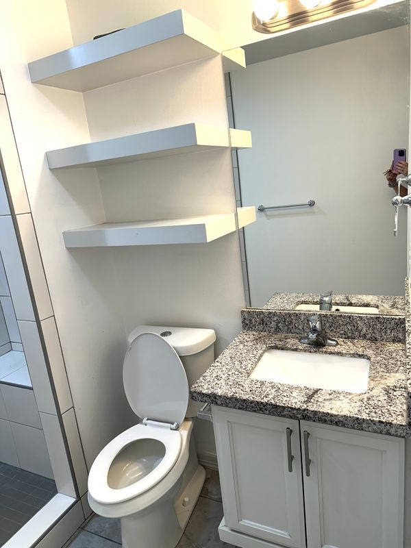 Building Photo - 325 Clemente Ave