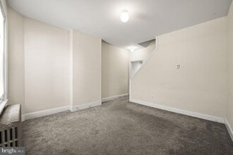 Building Photo - 4840 Ogle St