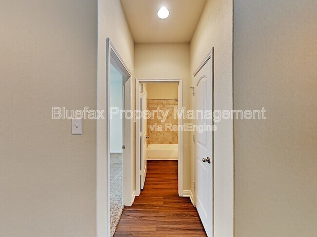 Building Photo - 11345 Top Hat