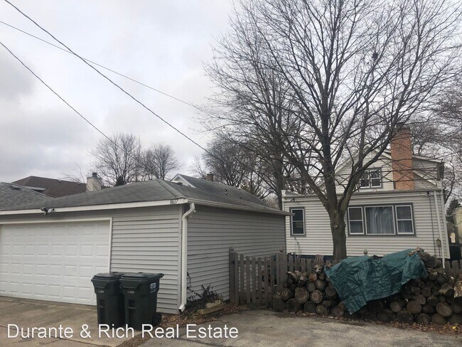Foto del edificio - 4 br, 2 bath House - 8617 Fernald Avenue