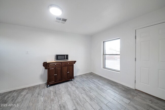 Foto del edificio - 1108 S 33rd Ave
