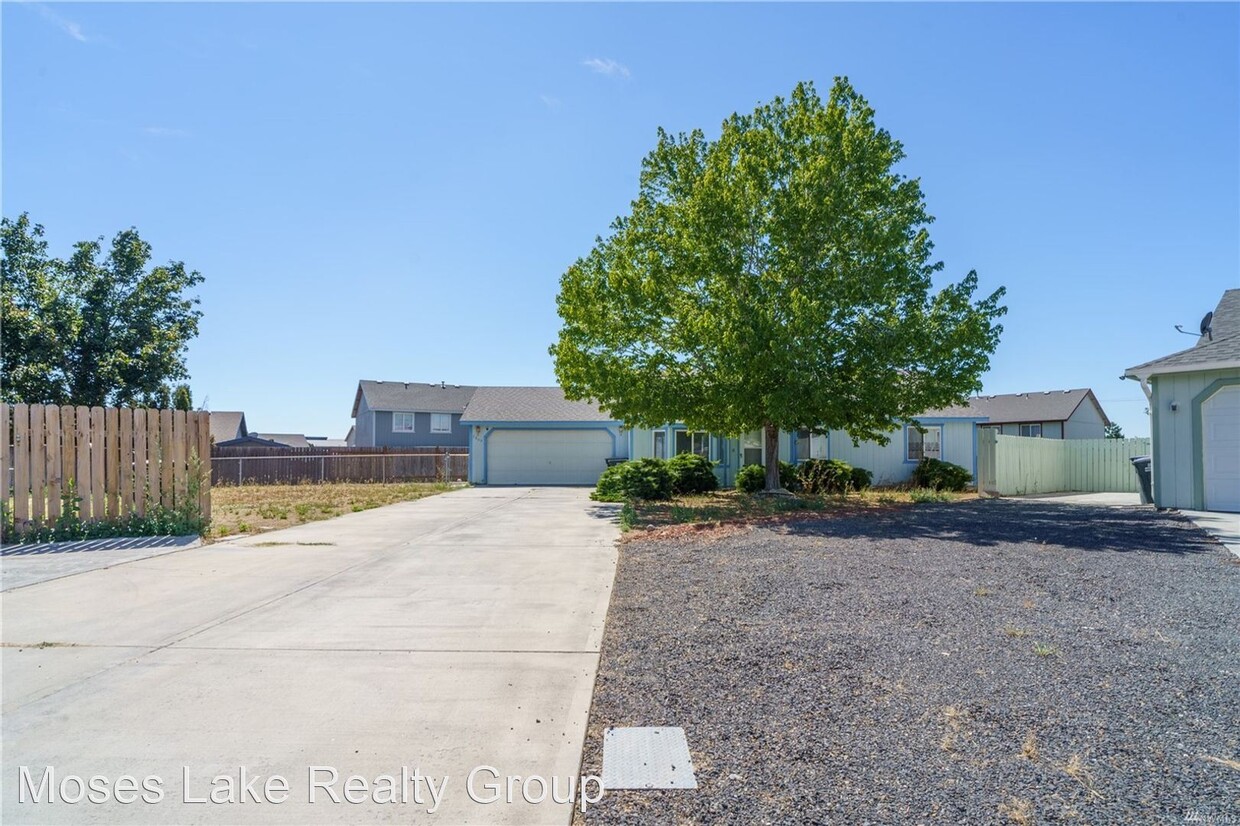 3 br, 2 bath House 1605 E Pirate Lane House Rental in Moses Lake