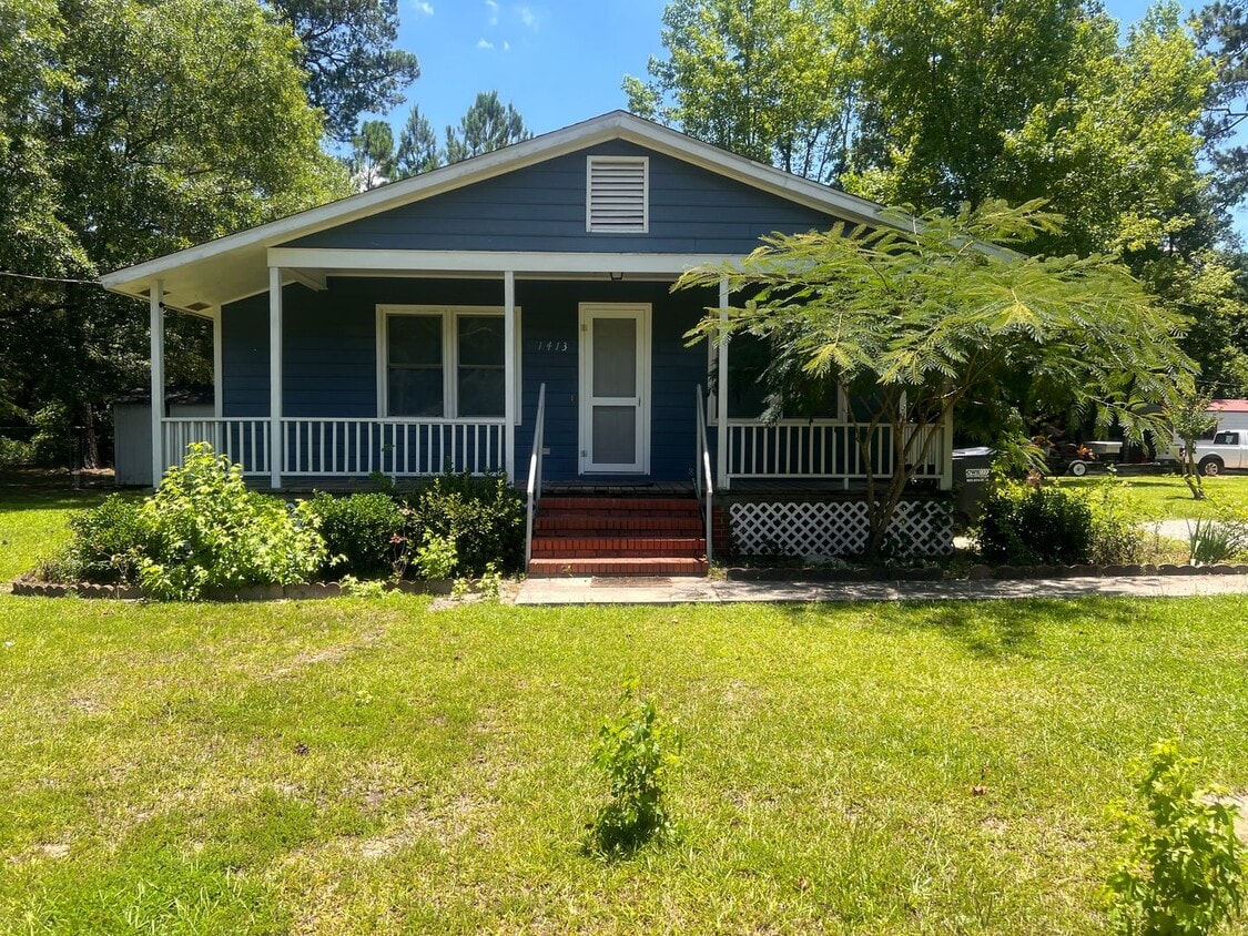 Primary Photo - Two bedroom One Bath Single Family House