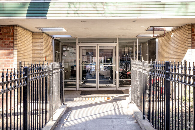 Entrance - Shoreham Apartments