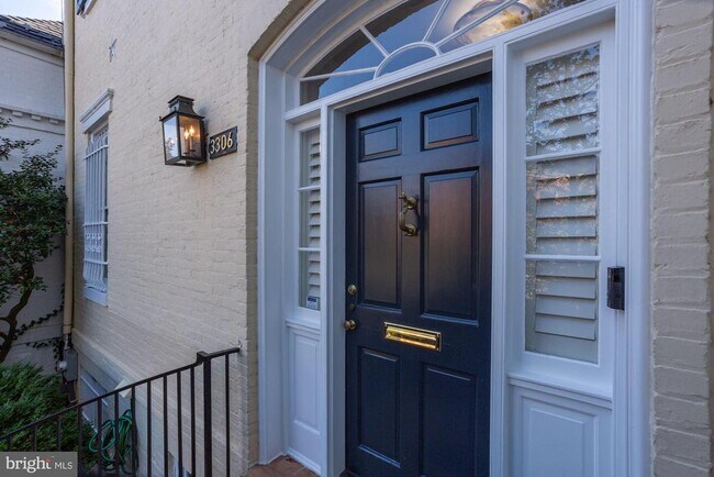 Foto del edificio - 3306 R St NW