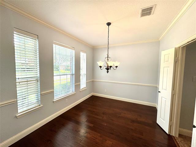Building Photo - 1631 Clarke Springs Dr