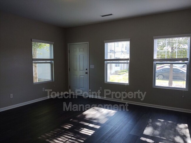 Building Photo - 13576 Calloway Glen Dr