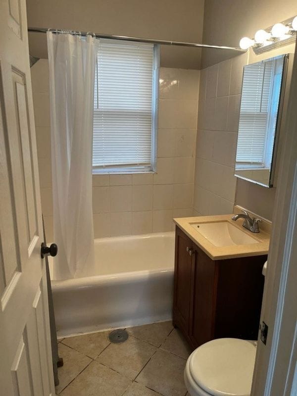 Foto del edificio - 1336 E 76th St