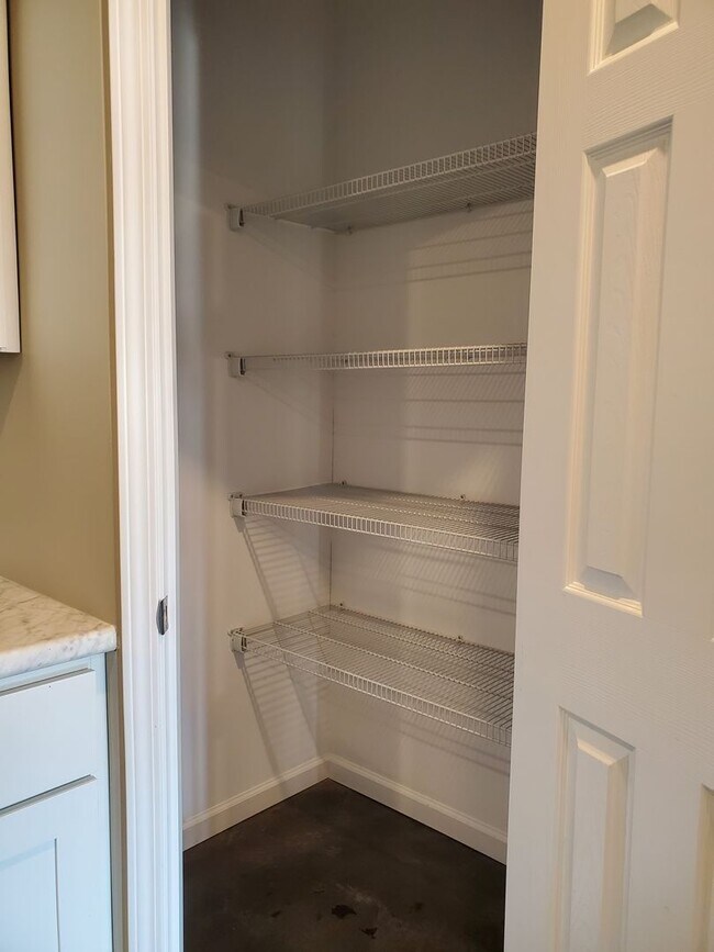 Foto del edificio - 2 bed, 1.5 bath Townhouse