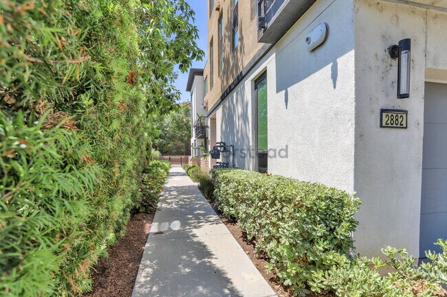 Building Photo - 2886 N Glassell St