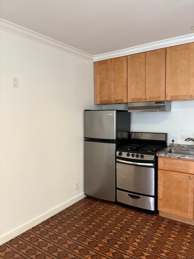 Foto principal - 8028 Blackburn Ave