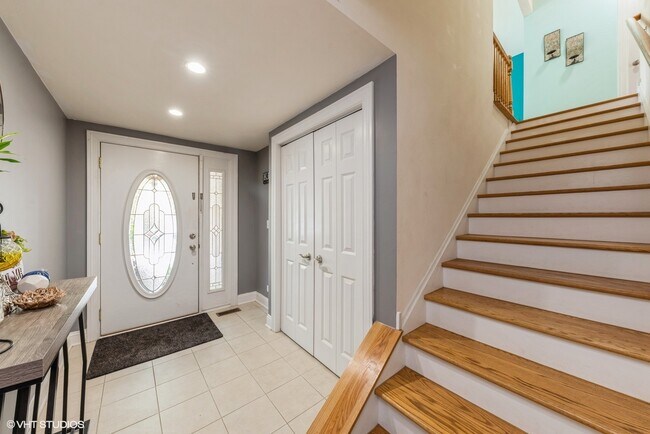 Building Photo - 760 W Kristen Ct