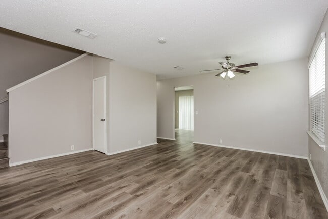 Building Photo - 1711 Berkley Dr