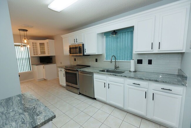 Building Photo - Spacious 3 bedroom Patio home in Mandarin