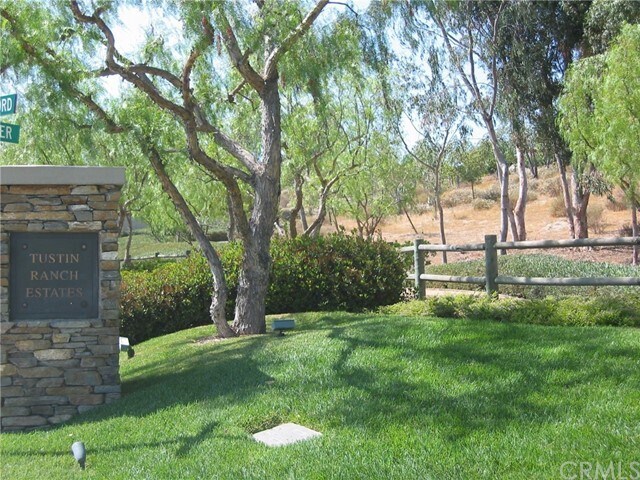 Foto del edificio - 2455 Bronzewood Dr