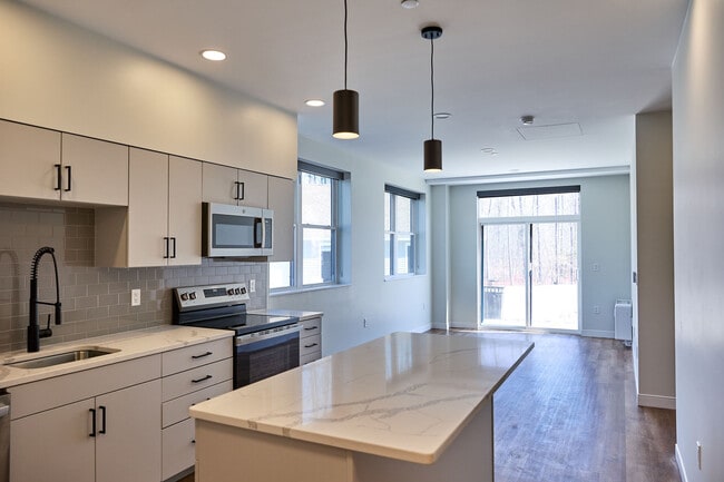 Corner 1 Bedroom - The Eddy