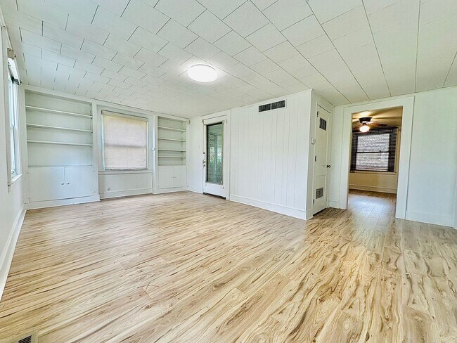 Foto del edificio - 2716 Fawn Ave