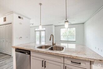 Building Photo - 2801 S Bartell Dr