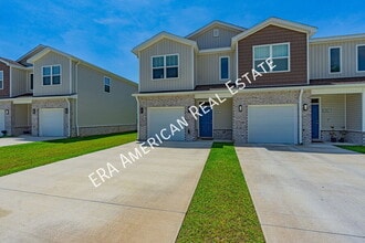 Building Photo - 844 Fairview Dr