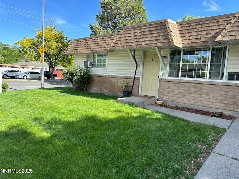 Primary Photo - 1501 Gault Way