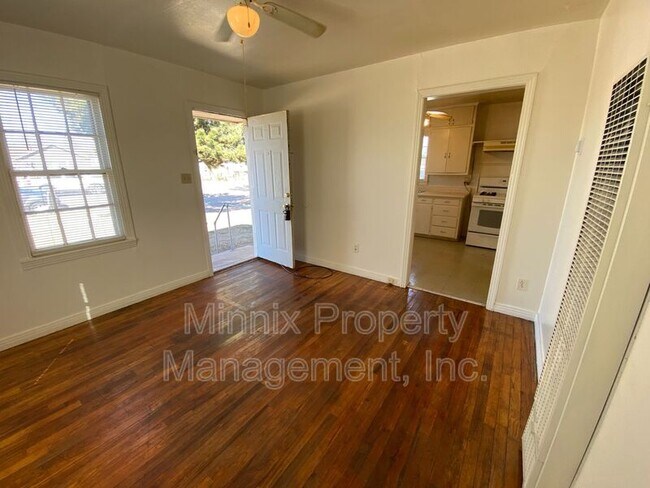 Building Photo - 1406 Portland
