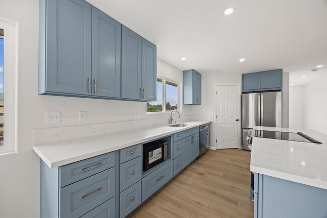 Foto del edificio - AVAILABLE NOW...BRAND NEW 3 BEDROOM 2 BATH