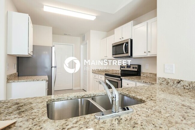 Building Photo - 3 Bedroom Pet-Friendly Home in Burlington, NC with Main Street Renewal