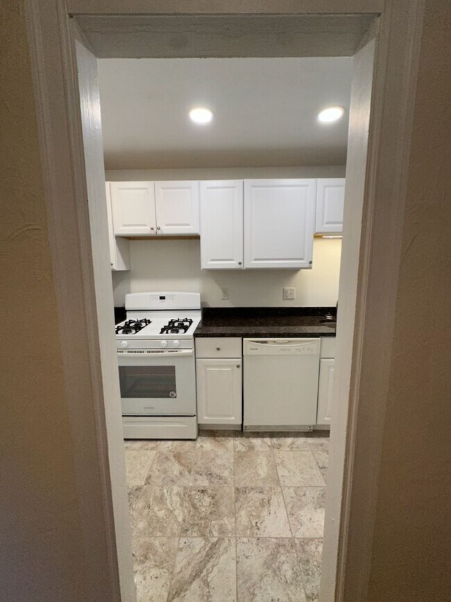 Interior Photo - New King Edward Apartments