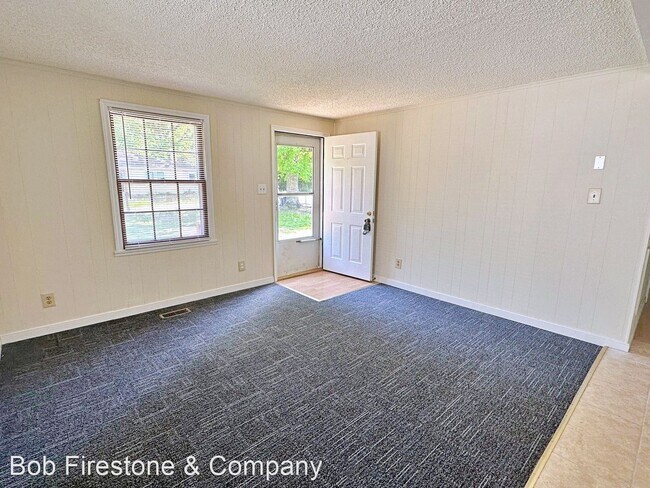 Building Photo - 3 br, 1 bath House - Myron Ave. 2510