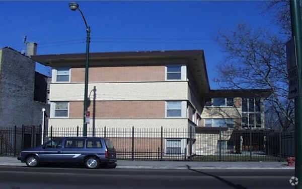 Primary Photo - 2934 W 59th St