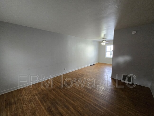 Building Photo - 247 Madison St