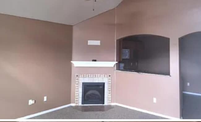 Building Photo - 111 Gambel Ln