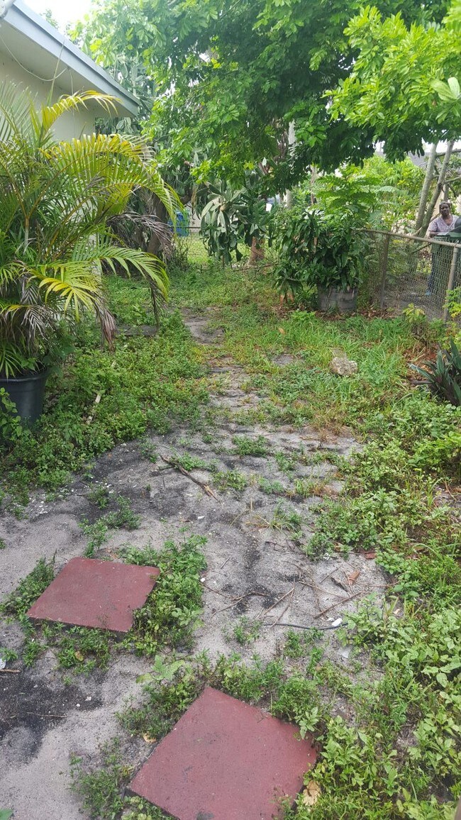 Foto del edificio - 5416 NW 16th St