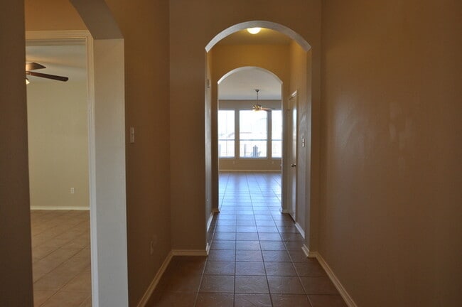 Foto del edificio - Custom Built Home in Flint!