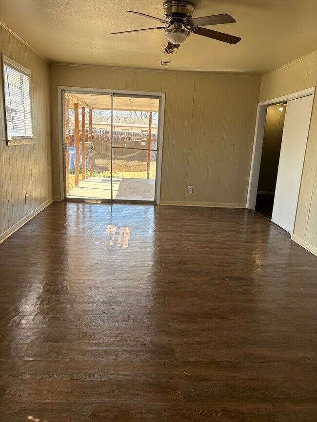 Foto del edificio - 1948 S Roosevelt St