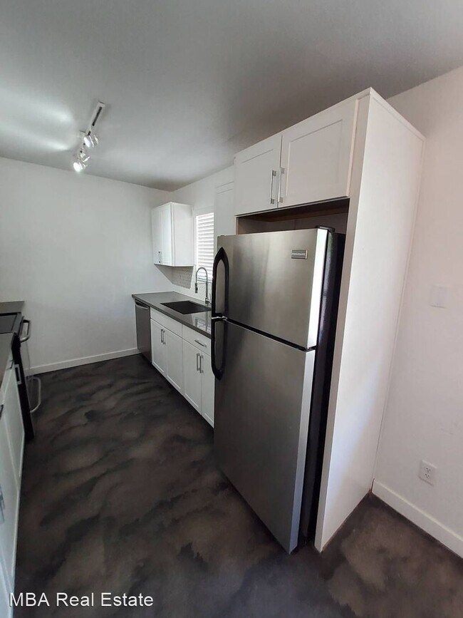 Building Photo - 2 br, 2 bath House - 3907 E Earll Dr #A